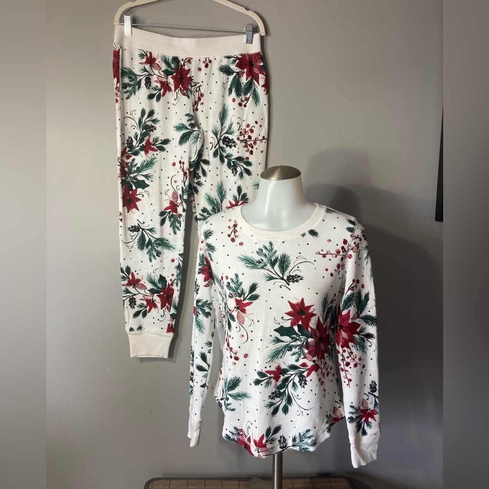 Gilligan and O’Malley Holiday Christmas 
Pajama Pant Set 
Ladies M